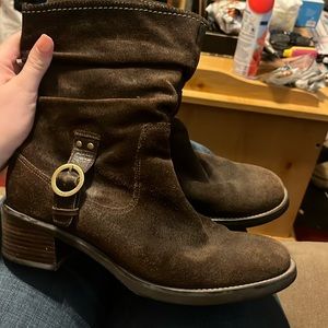 Rockport suede scrunch boots.